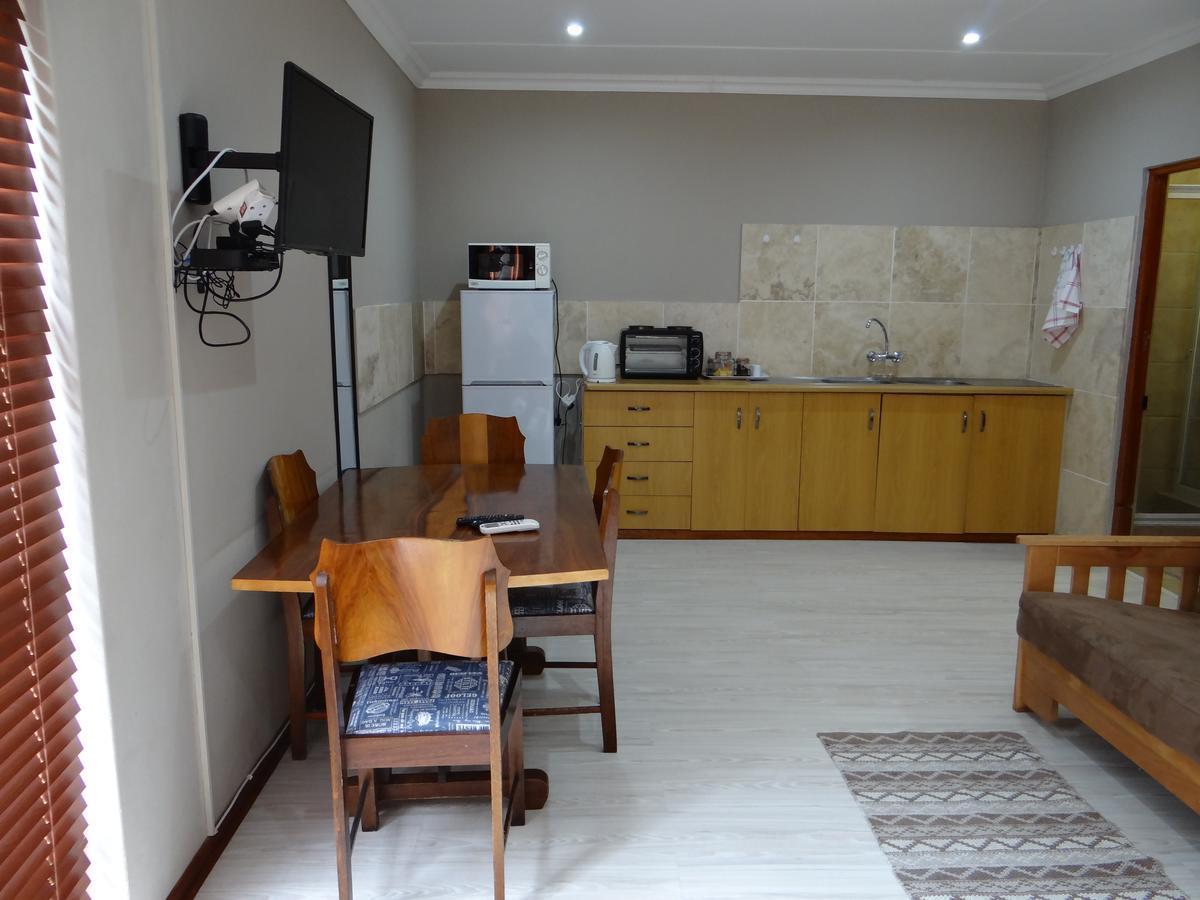 La Paix Guesthouse Beaufort West Exterior photo