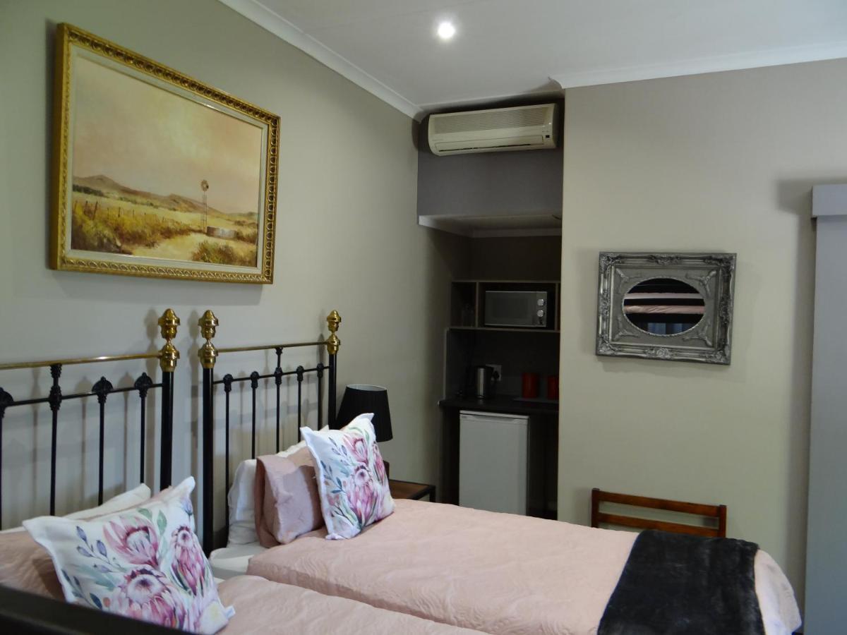 La Paix Guesthouse Beaufort West Exterior photo