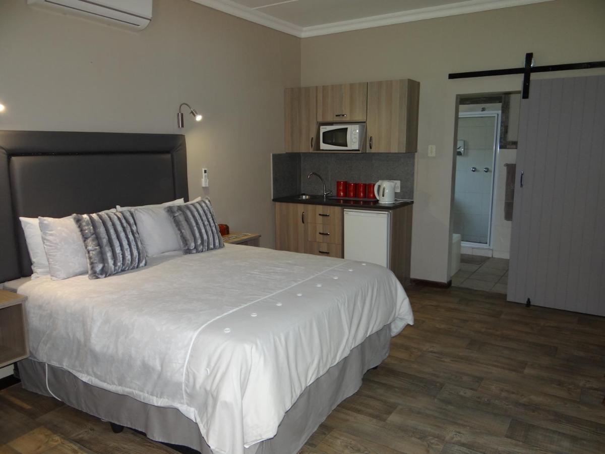 La Paix Guesthouse Beaufort West Exterior photo